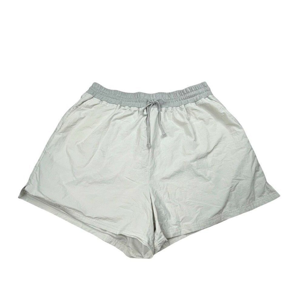 Fabletics Jemma Shorts - Picture 2 of 8